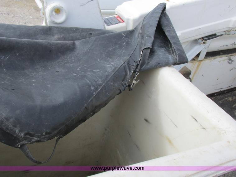 image for item L7118 2009 Dodge Ram 5500 bucket truck