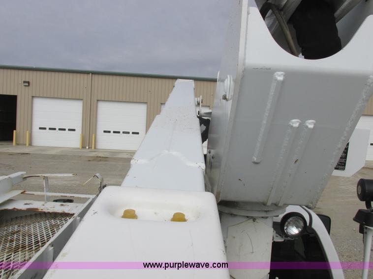 image for item L7118 2009 Dodge Ram 5500 bucket truck