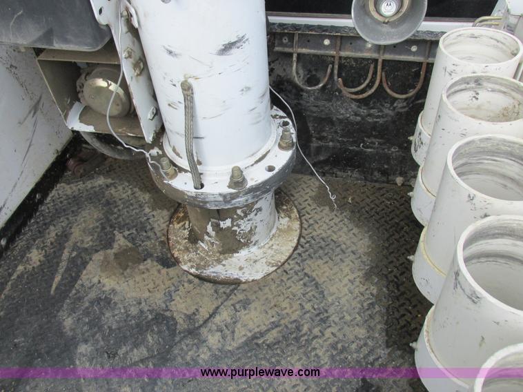 image for item L7118 2009 Dodge Ram 5500 bucket truck