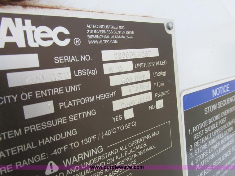 image for item L7118 2009 Dodge Ram 5500 bucket truck