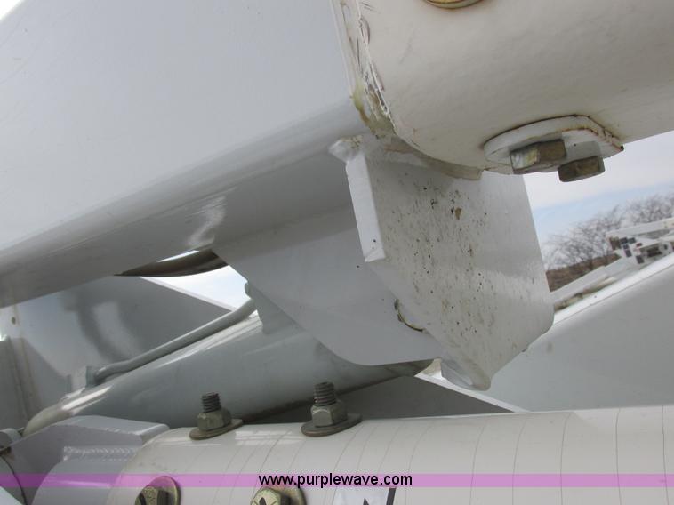 image for item L7118 2009 Dodge Ram 5500 bucket truck