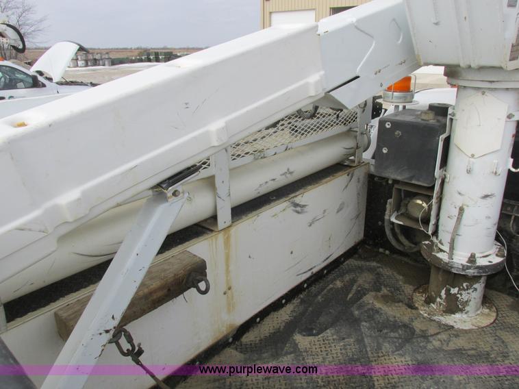 image for item L7118 2009 Dodge Ram 5500 bucket truck