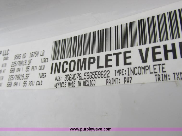 image for item L7118 2009 Dodge Ram 5500 bucket truck