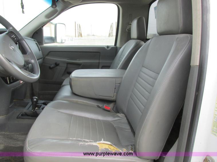 image for item L7118 2009 Dodge Ram 5500 bucket truck