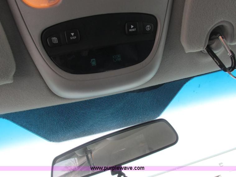 image for item L7118 2009 Dodge Ram 5500 bucket truck