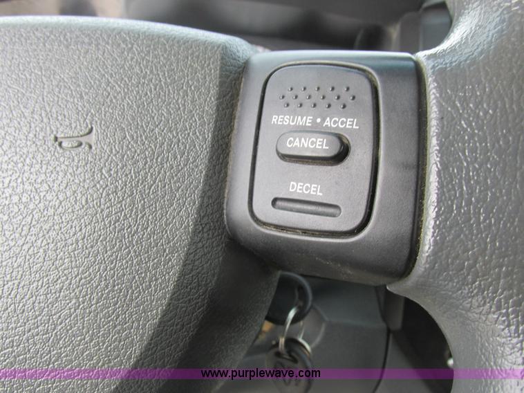 image for item L7118 2009 Dodge Ram 5500 bucket truck