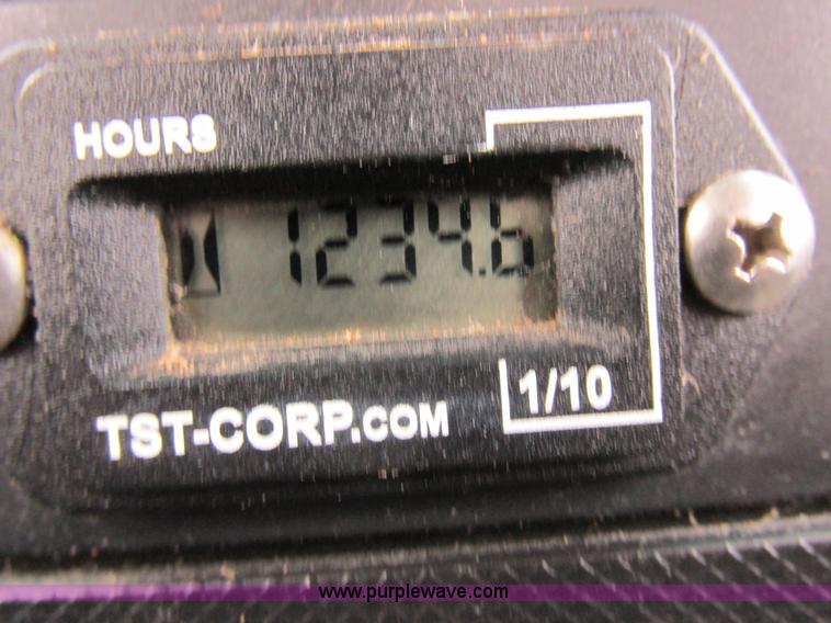 image for item L7118 2009 Dodge Ram 5500 bucket truck