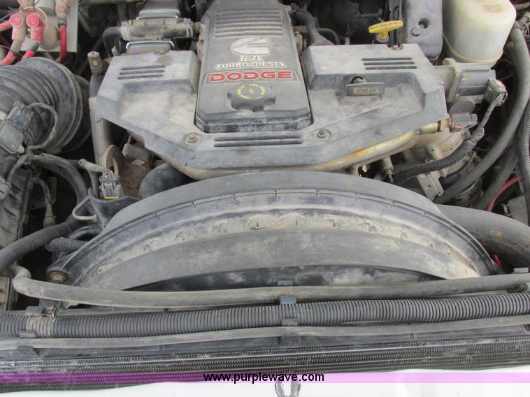 image for item L7118 2009 Dodge Ram 5500 bucket truck