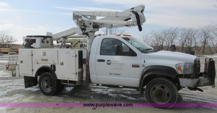 image for item L7119 2009 Dodge Ram 5500 bucket truck