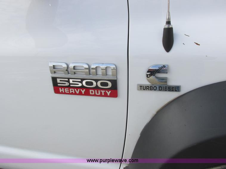 image for item L7119 2009 Dodge Ram 5500 bucket truck