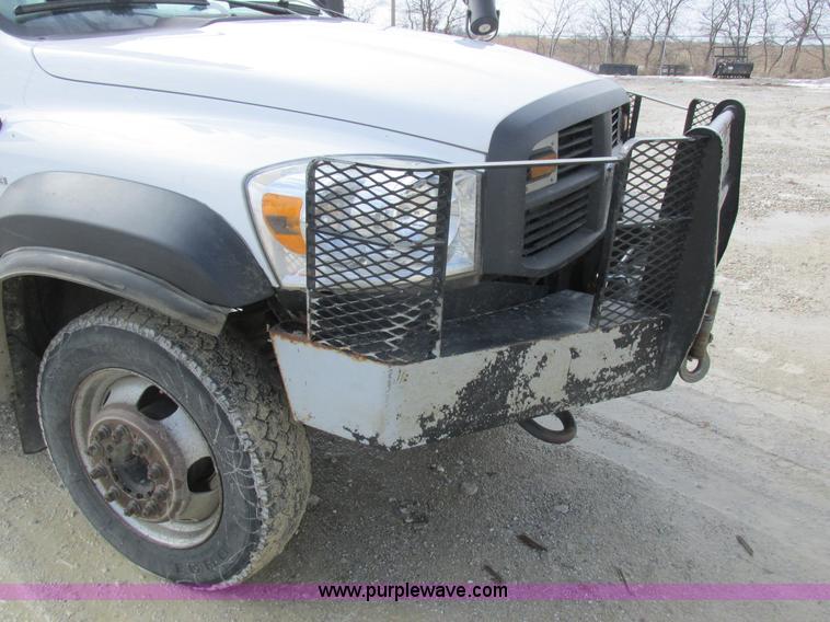 image for item L7119 2009 Dodge Ram 5500 bucket truck
