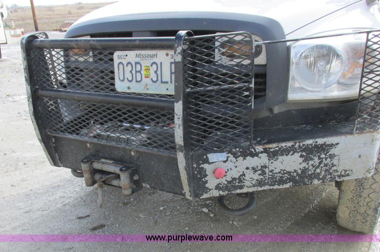 image for item L7119 2009 Dodge Ram 5500 bucket truck