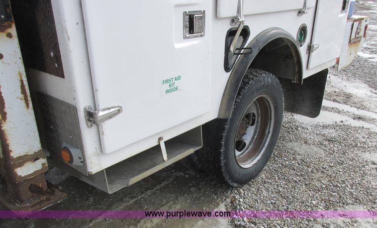 image for item L7119 2009 Dodge Ram 5500 bucket truck