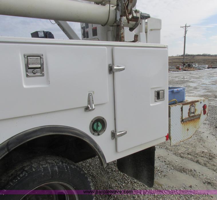 image for item L7119 2009 Dodge Ram 5500 bucket truck