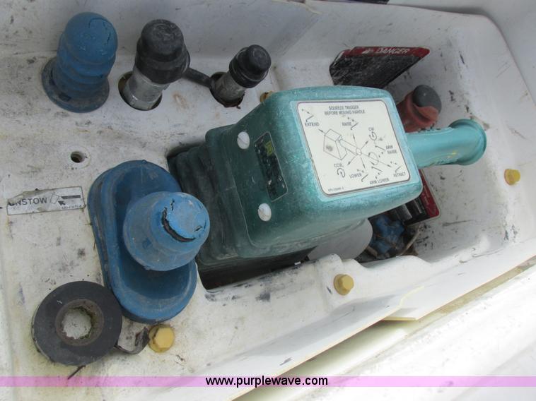 image for item L7119 2009 Dodge Ram 5500 bucket truck