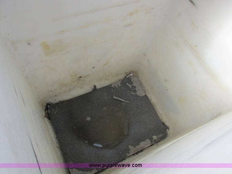 image for item L7119 2009 Dodge Ram 5500 bucket truck