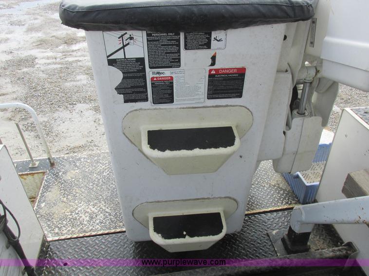 image for item L7119 2009 Dodge Ram 5500 bucket truck