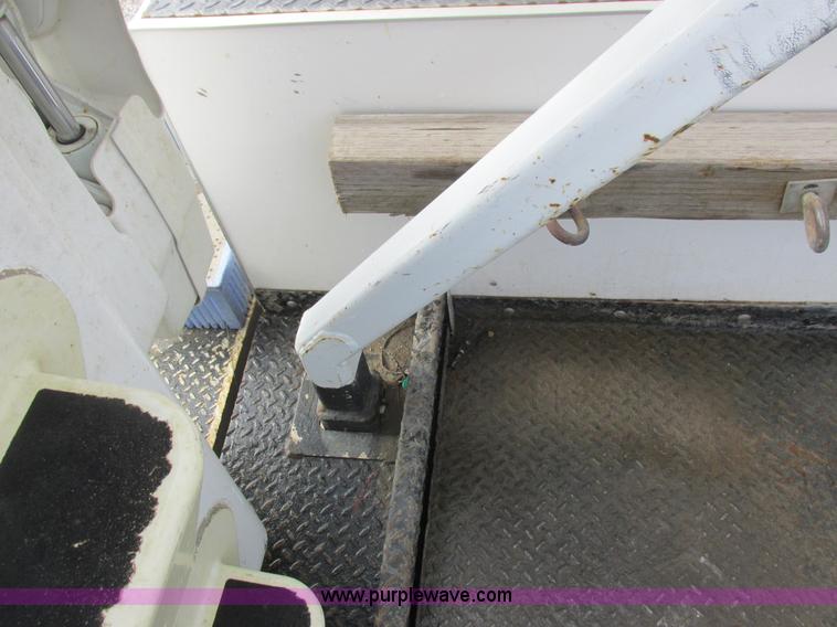 image for item L7119 2009 Dodge Ram 5500 bucket truck