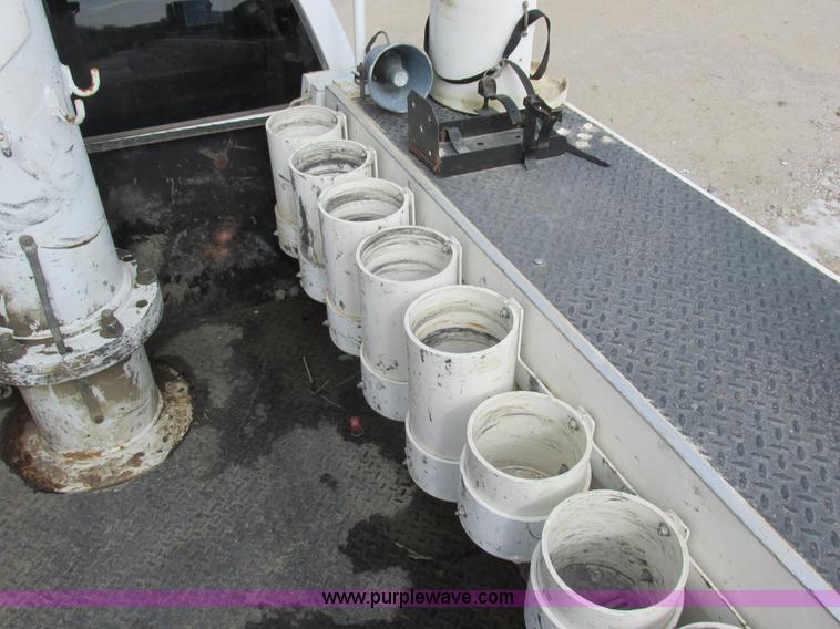 image for item L7119 2009 Dodge Ram 5500 bucket truck