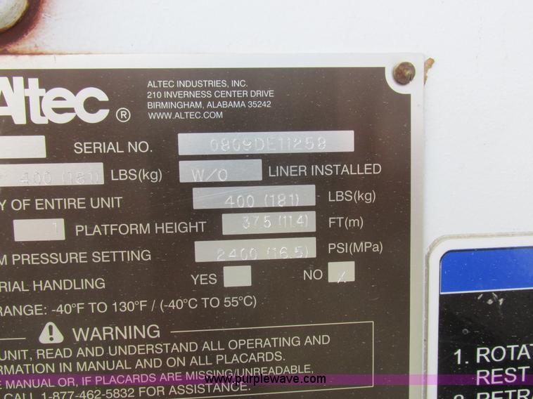 image for item L7119 2009 Dodge Ram 5500 bucket truck