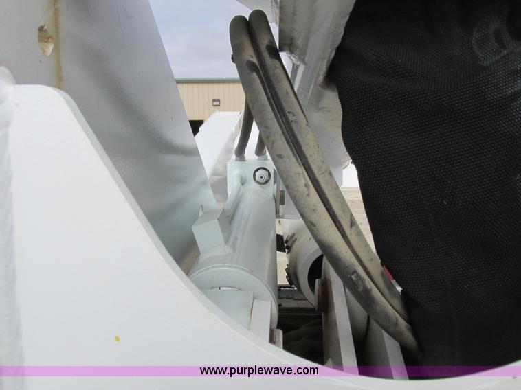 image for item L7119 2009 Dodge Ram 5500 bucket truck