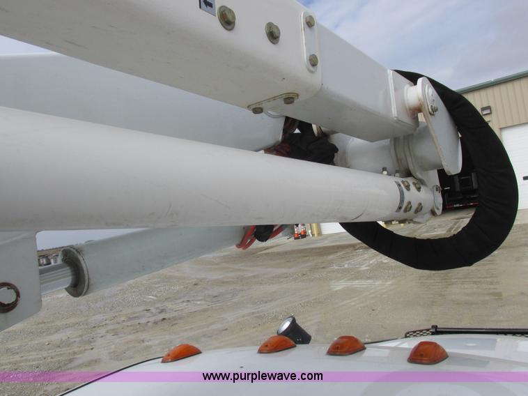 image for item L7119 2009 Dodge Ram 5500 bucket truck