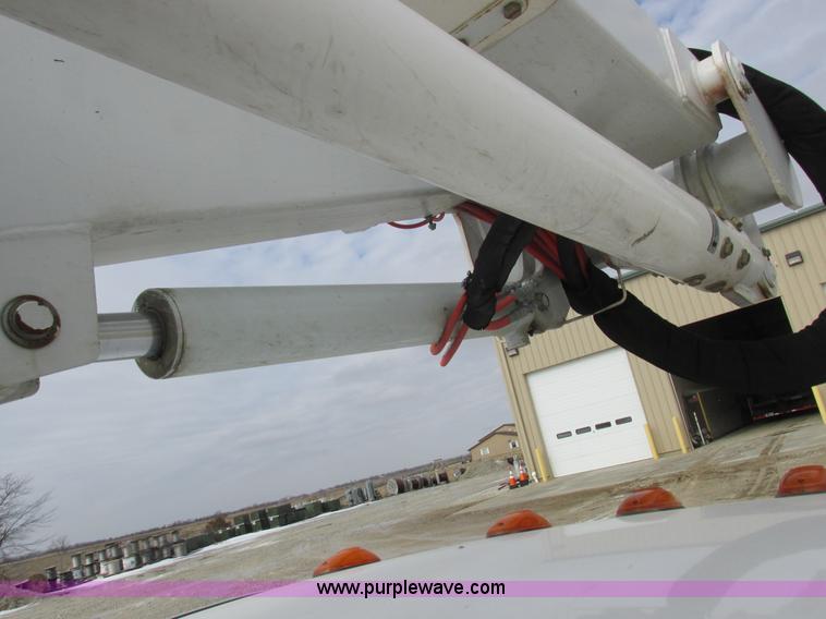 image for item L7119 2009 Dodge Ram 5500 bucket truck