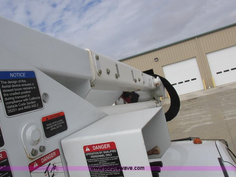 image for item L7119 2009 Dodge Ram 5500 bucket truck