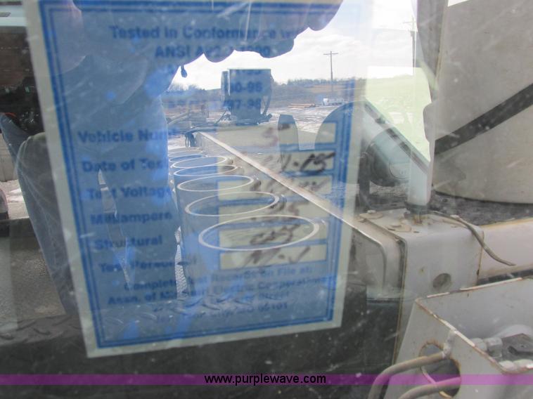 image for item L7119 2009 Dodge Ram 5500 bucket truck