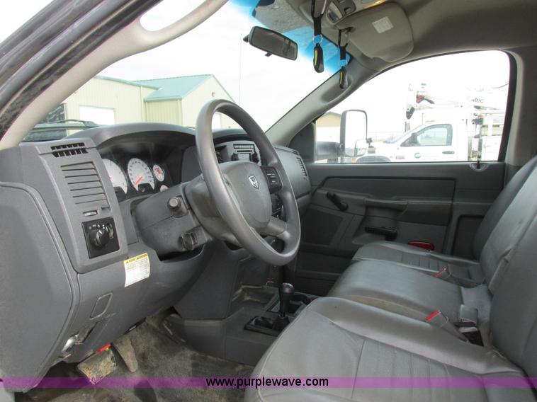 image for item L7119 2009 Dodge Ram 5500 bucket truck