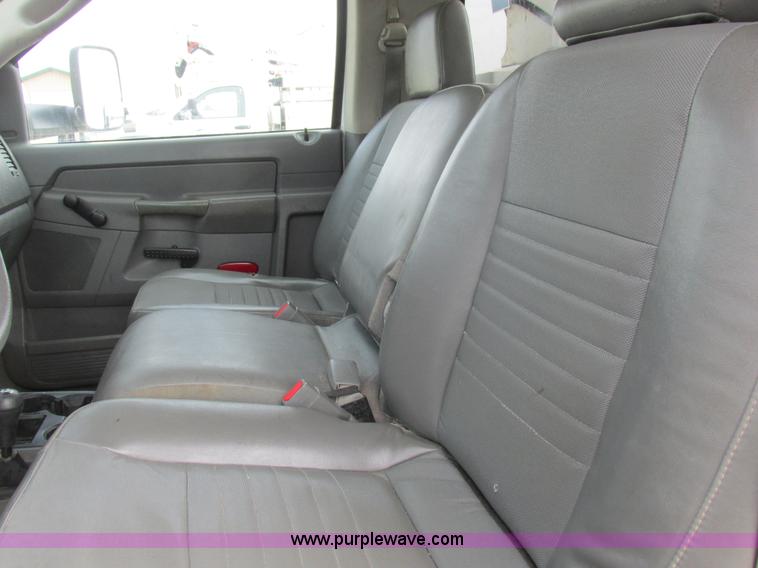 image for item L7119 2009 Dodge Ram 5500 bucket truck