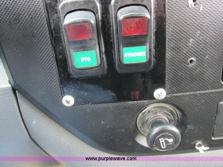 image for item L7119 2009 Dodge Ram 5500 bucket truck