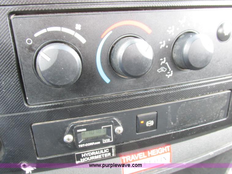 image for item L7119 2009 Dodge Ram 5500 bucket truck