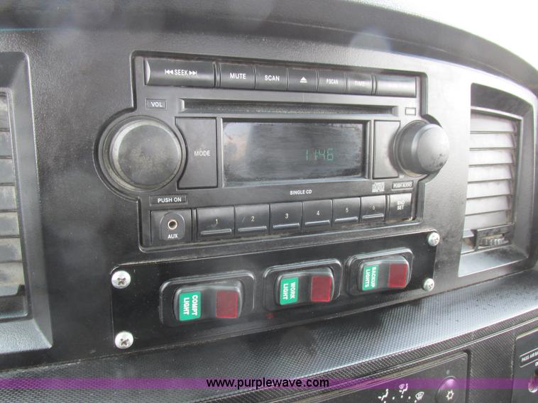 image for item L7119 2009 Dodge Ram 5500 bucket truck