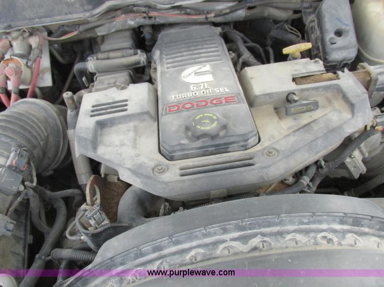 image for item L7119 2009 Dodge Ram 5500 bucket truck