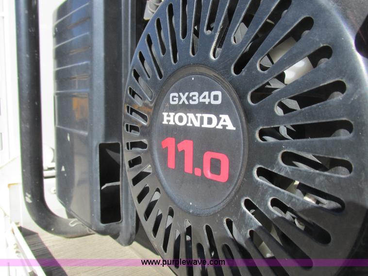 image for item L7126 2007 Freightliner Business Class M2 service truck