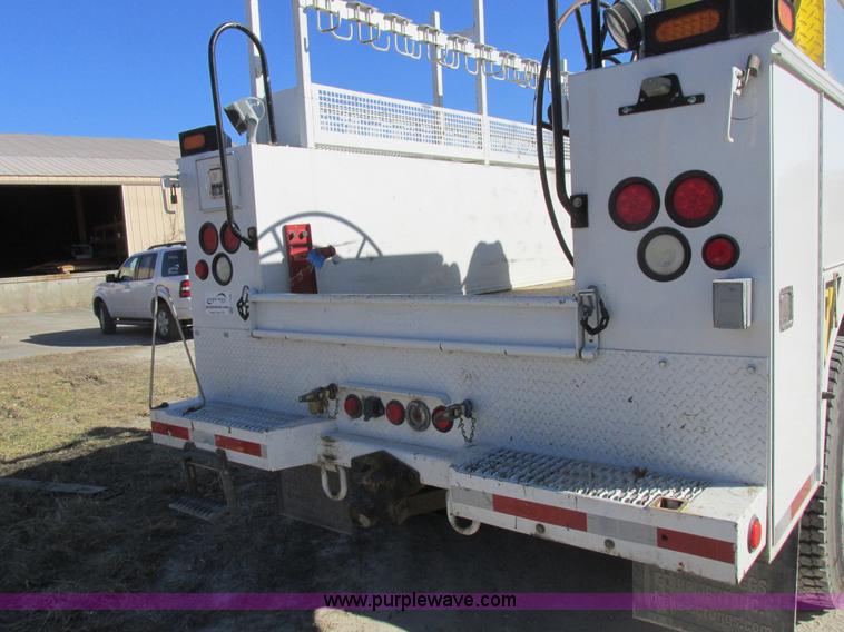 image for item L7126 2007 Freightliner Business Class M2 service truck