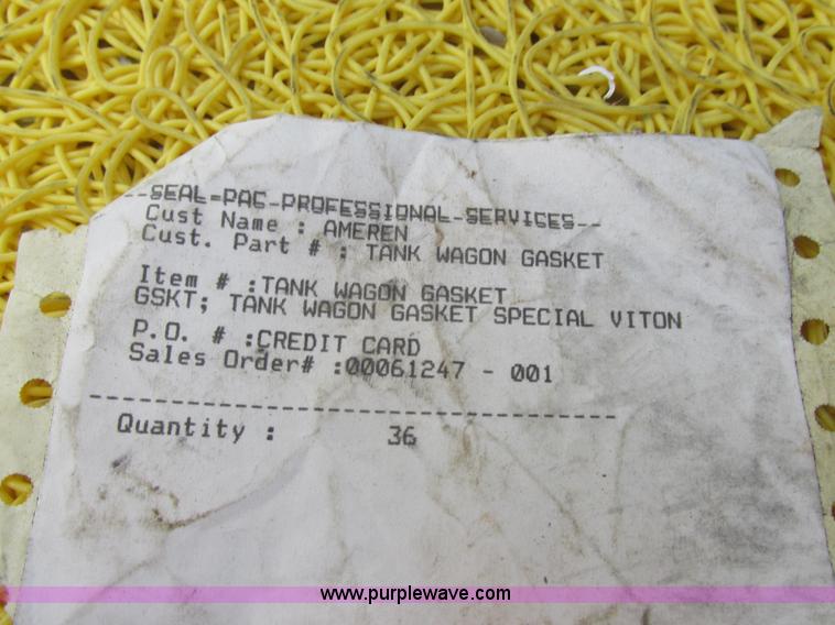 image for item L7126 2007 Freightliner Business Class M2 service truck