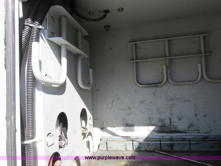 image for item L7126 2007 Freightliner Business Class M2 service truck