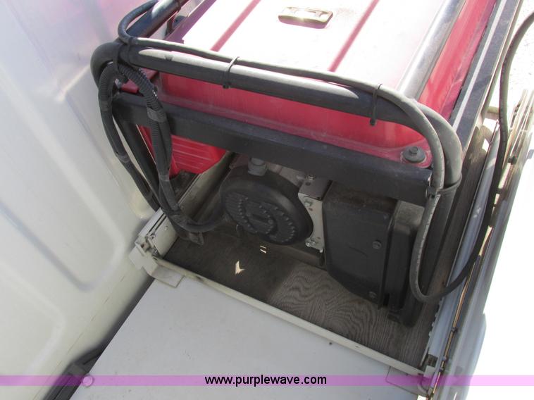 image for item L7126 2007 Freightliner Business Class M2 service truck