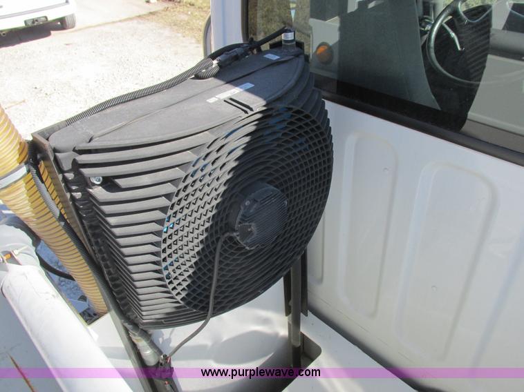 image for item L7126 2007 Freightliner Business Class M2 service truck