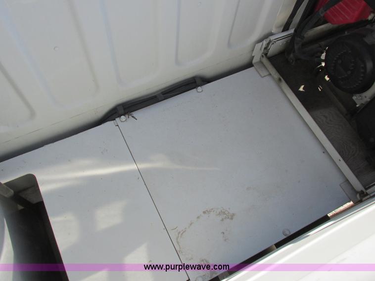 image for item L7126 2007 Freightliner Business Class M2 service truck