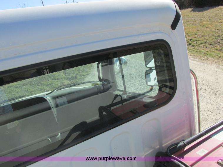 image for item L7126 2007 Freightliner Business Class M2 service truck