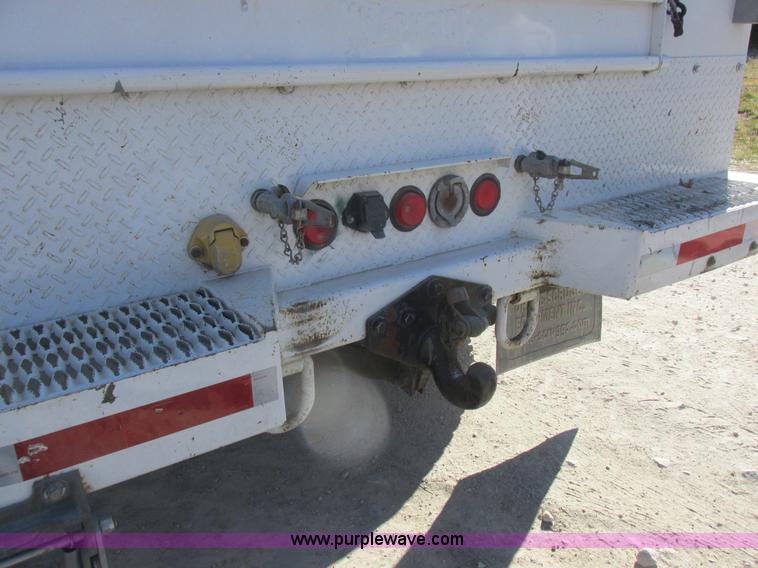 image for item L7126 2007 Freightliner Business Class M2 service truck