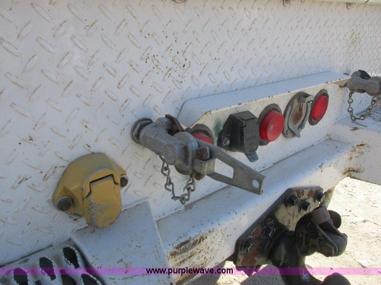 image for item L7126 2007 Freightliner Business Class M2 service truck