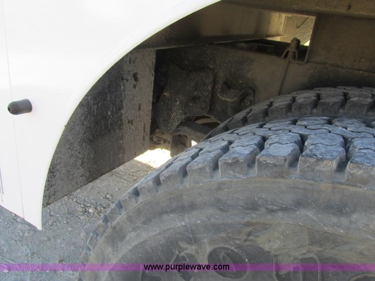 image for item L7126 2007 Freightliner Business Class M2 service truck