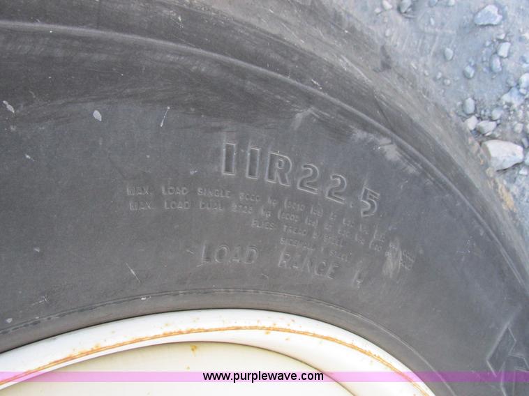 image for item L7126 2007 Freightliner Business Class M2 service truck