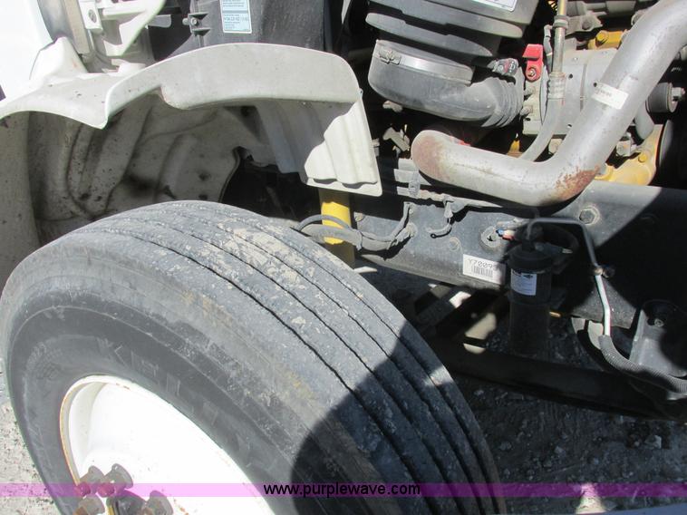 image for item L7126 2007 Freightliner Business Class M2 service truck