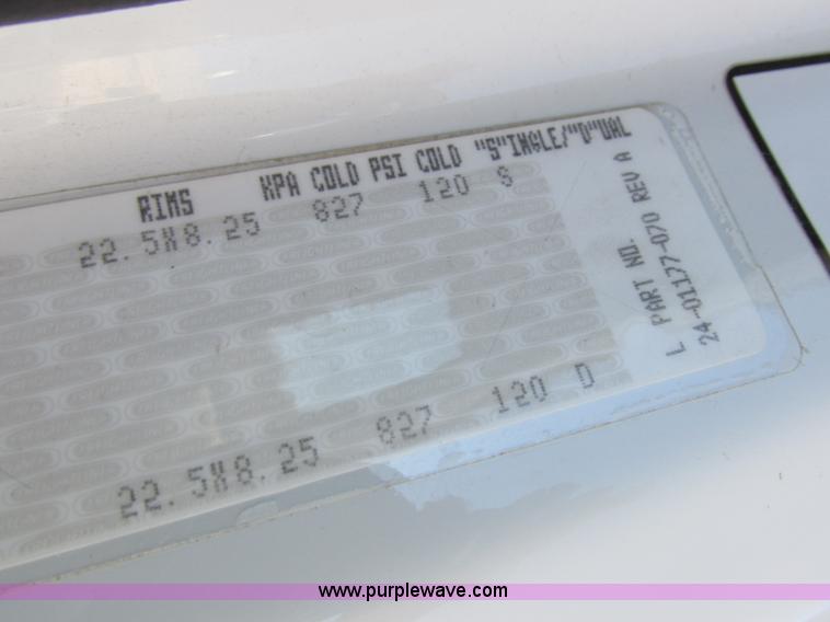 image for item L7126 2007 Freightliner Business Class M2 service truck