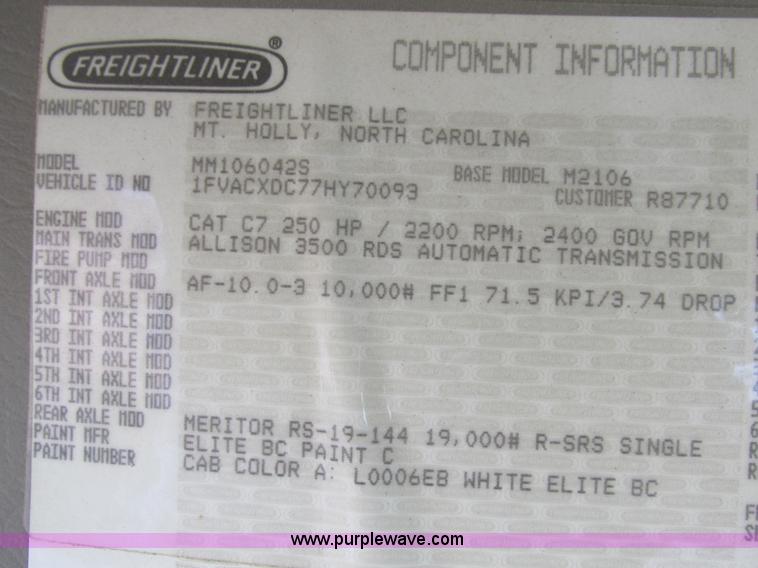 image for item L7126 2007 Freightliner Business Class M2 service truck